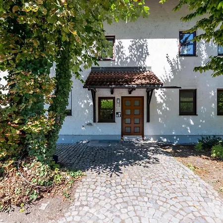 Snug - Design Am Mit Terrasse, Garten, Badestelle Vor Dem Haus * Worthsee
