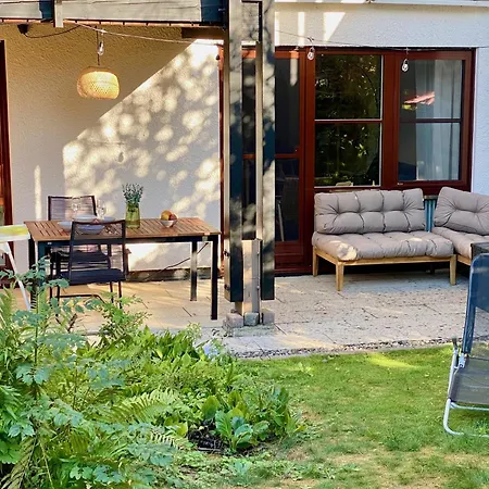 Apartment Snug - Design Am Mit Terrasse, Garten, Badestelle Vor Dem Haus *