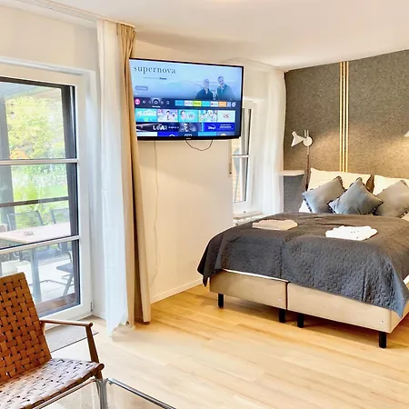 Apartamento Snug Stays 2 - Design Studio Am See Mit Terrasse, Garten, 40M Vom See *