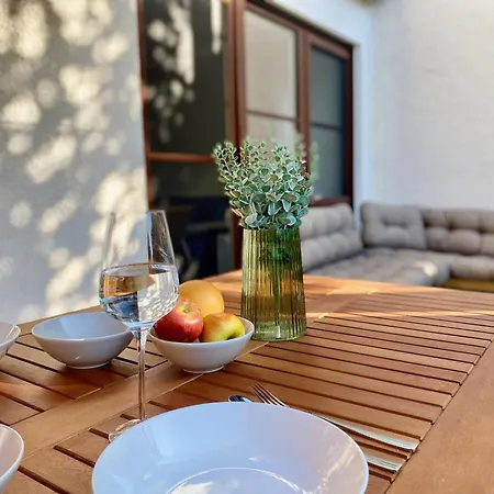 Snug - Design Am Mit Terrasse, Garten, Badestelle Vor Dem Haus Apartment